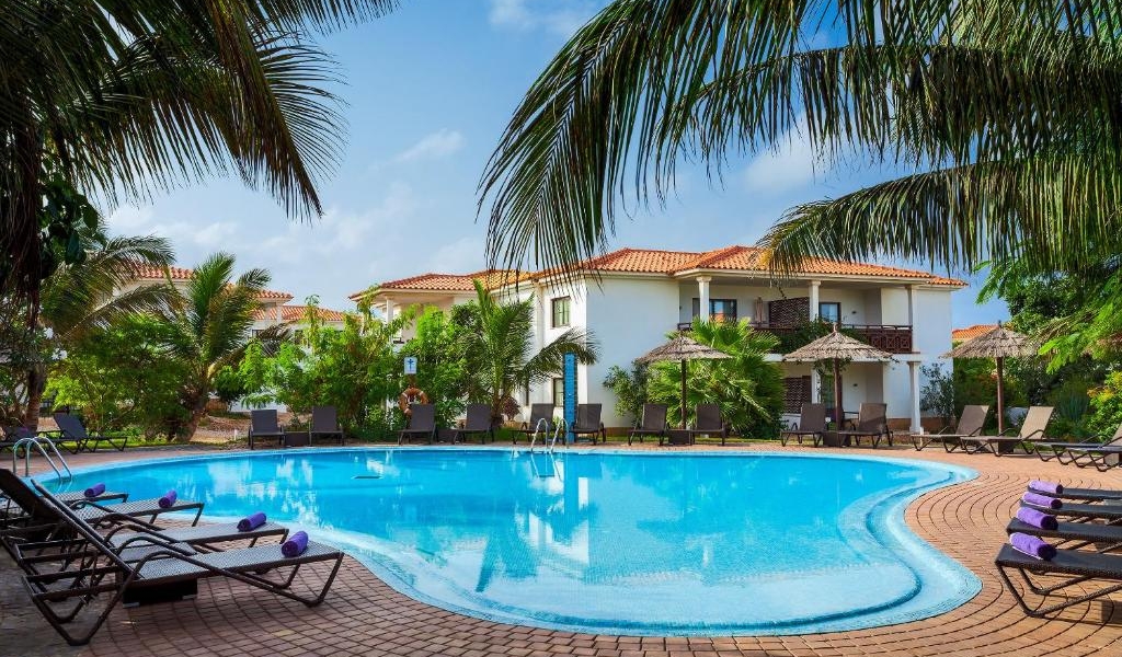 Melia Tortuga Beach Resort