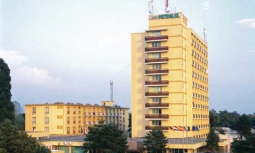 Hotel Petrolul, karpaten.ro