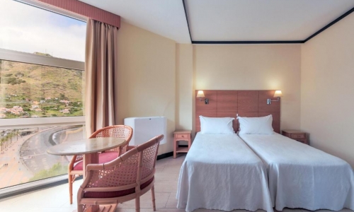 Hotel Baia Madeira, karpaten.ro, 2