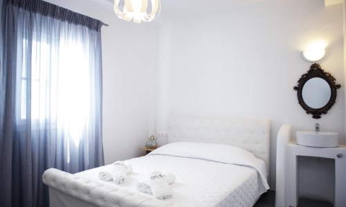 Anamar Blu, karpaten.ro, 2