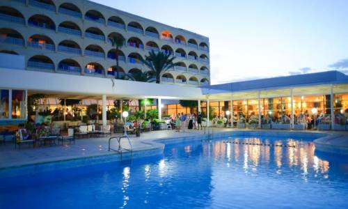 One Resort Jockey Hotel, karpaten.ro