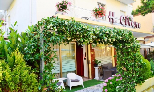 Hotel Cirene, karpaten.ro