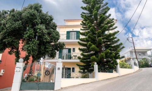 Naftilos Studios, karpaten.ro
