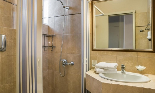 Irilena Hotel Lassi, karpaten.ro, 2