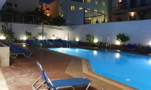 Porto Plazza Hotel (Adults Only), karpaten.ro