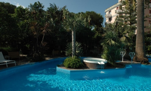 Reginna Palace Hotel, karpaten.ro, 2