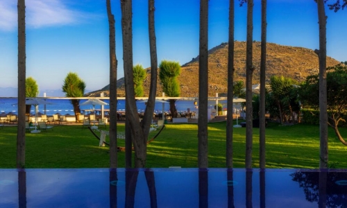 Liv Hotel By Bellazure, karpaten.ro