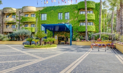 Hotel Caesar Palace, karpaten.ro, 2