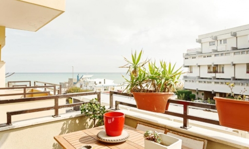 Bari Airport Seaview Apartment, karpaten.ro