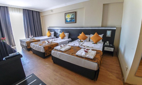 Hotel Clover Magic Seagate, karpaten.ro, 2