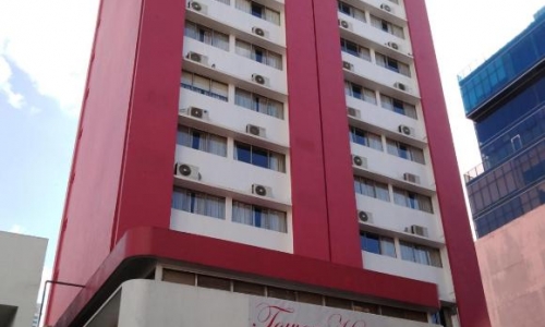 Hotel Tower House Suites, karpaten.ro
