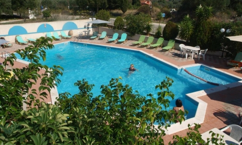 Erietta Studios, karpaten.ro