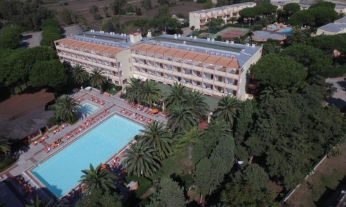 Hotel Oasis, karpaten.ro