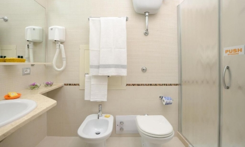 Hotel Oasis, karpaten.ro, 2