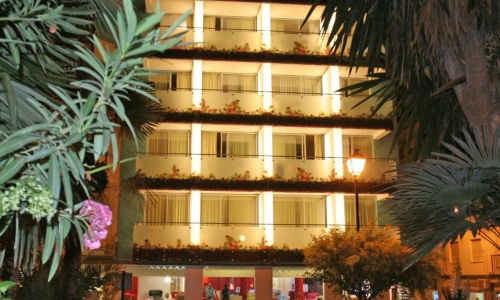 Hotel Oasis Plaza, karpaten.ro