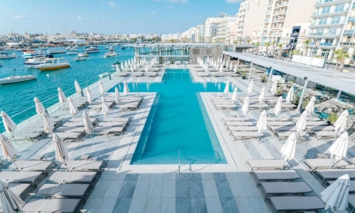 Hotel BluBay Apartments by ST, karpaten.ro
