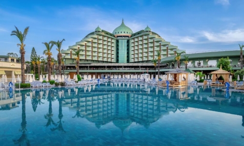 Hotel Delphin Palace, karpaten.ro