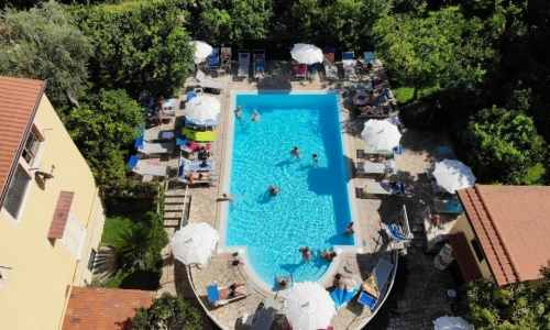 Hotel Tourist, karpaten.ro