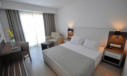 Club Shark Hotel, karpaten.ro, 2