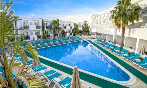 Club Shark Hotel, karpaten.ro